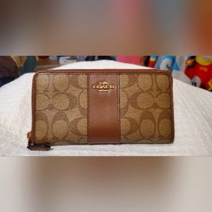 Coach Signature Acordian Zip Wallet, in Khaki and Saddle - New with tags!